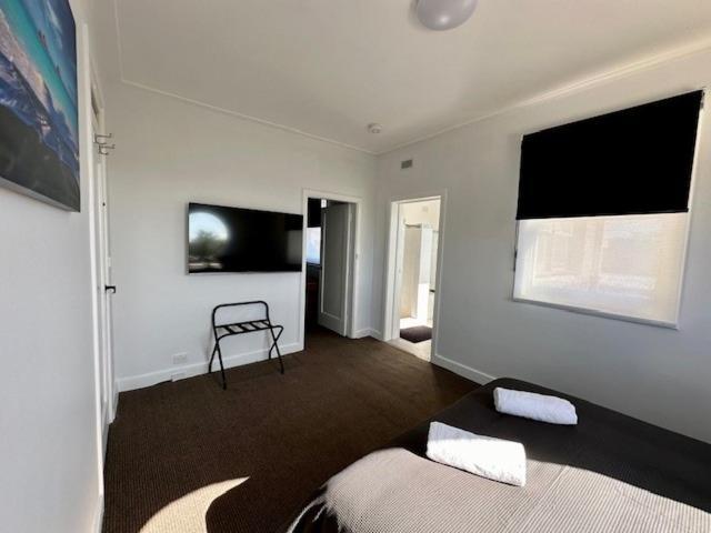 The Lakes Hotel Entrance Buitenkant foto