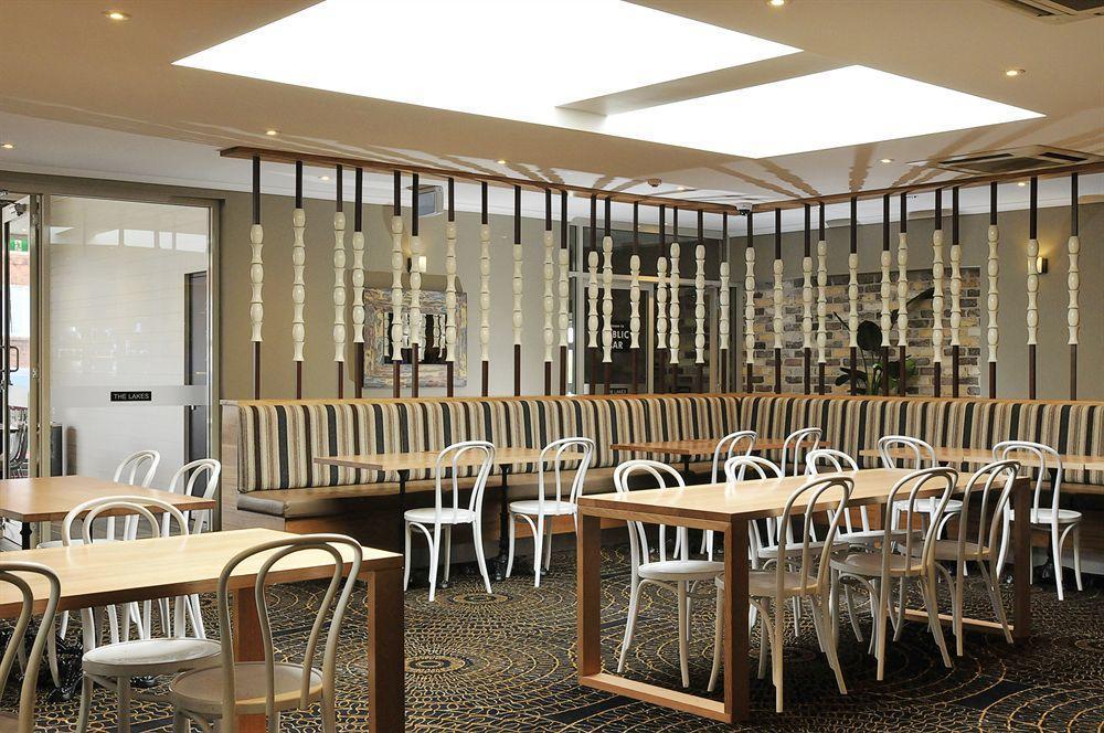 The Lakes Hotel Entrance Buitenkant foto