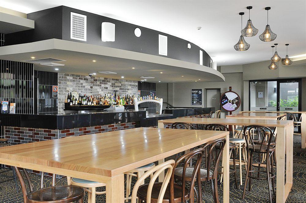 The Lakes Hotel Entrance Buitenkant foto