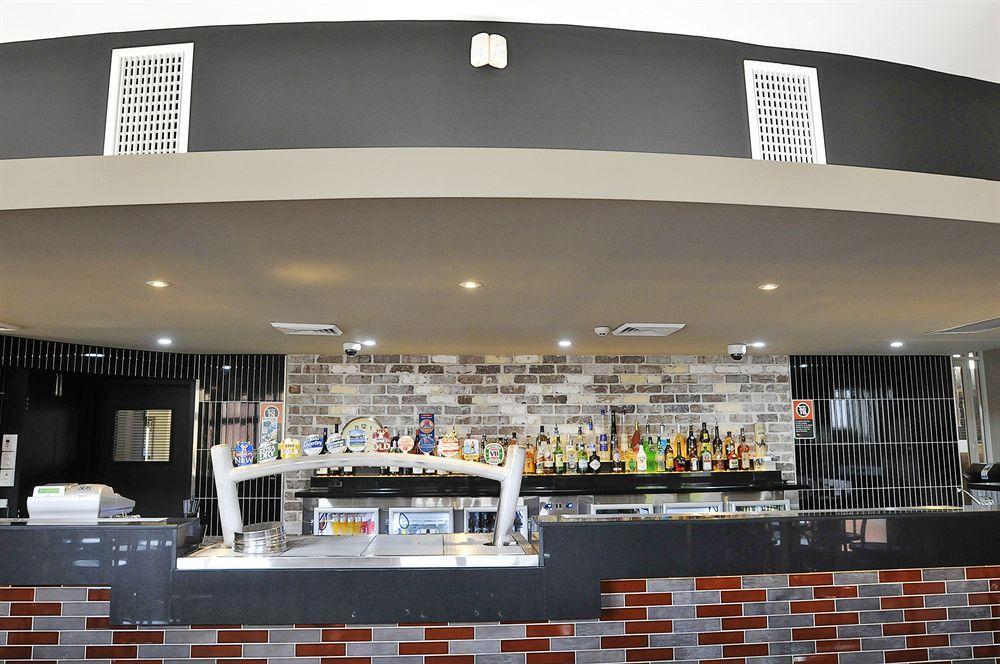 The Lakes Hotel Entrance Buitenkant foto