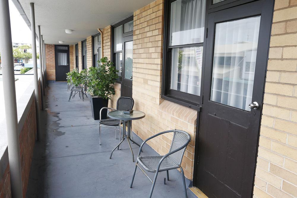 The Lakes Hotel Entrance Buitenkant foto