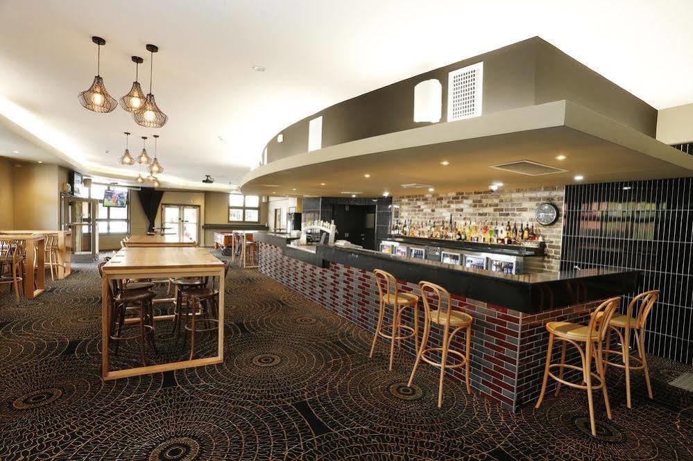 The Lakes Hotel Entrance Buitenkant foto